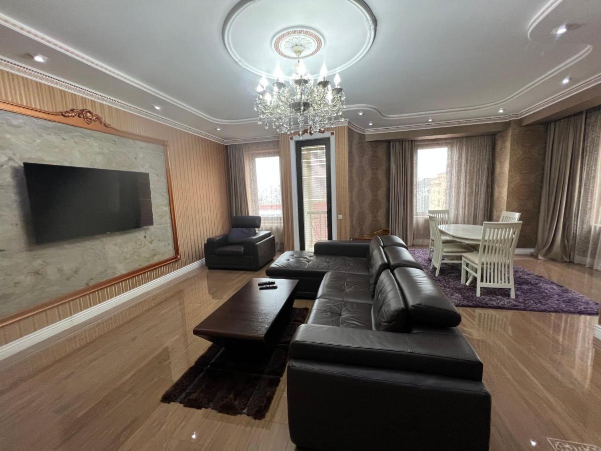 Cosy Apartment In The City Centre Tbilisi Exterior foto